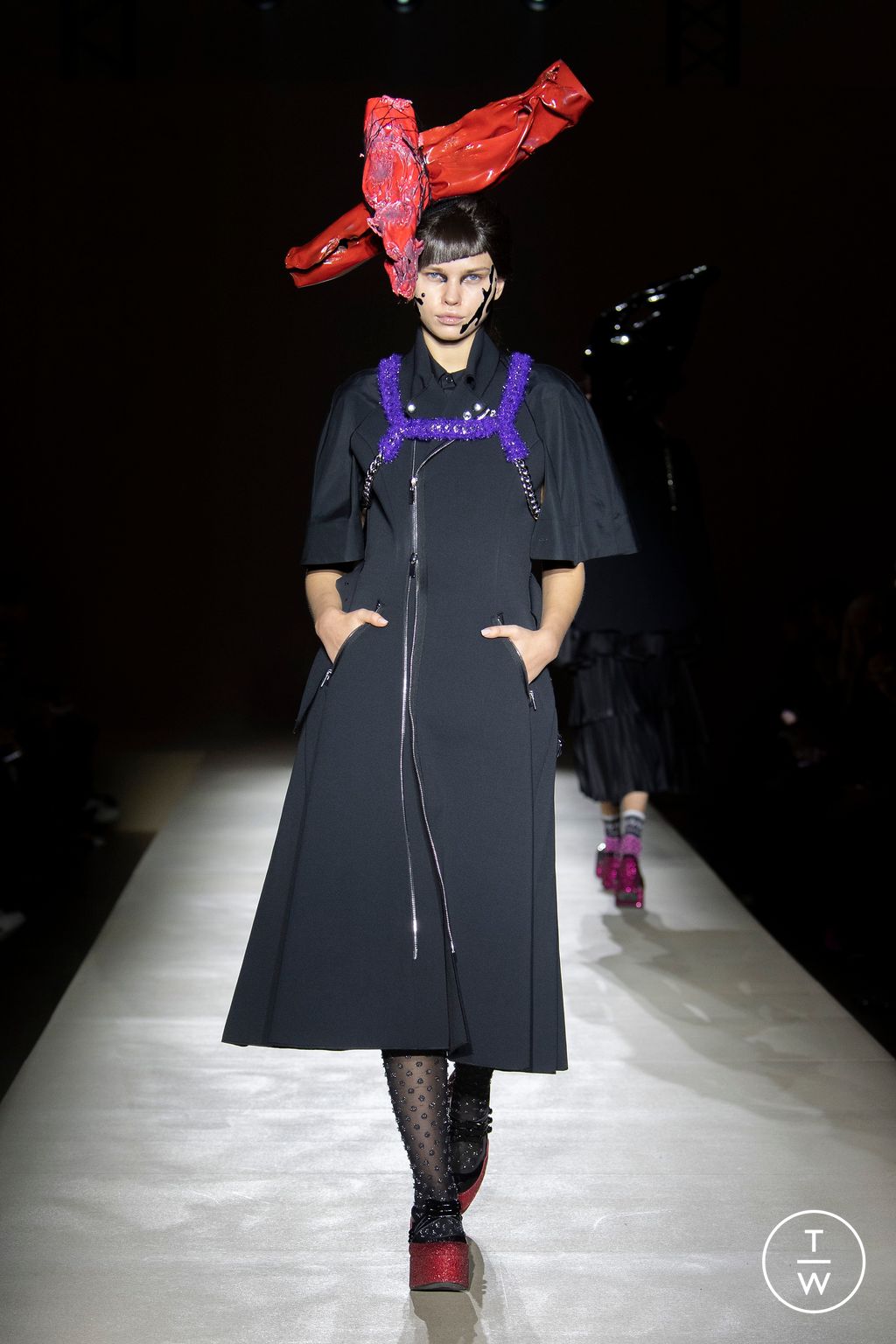 Fashion Week Paris Fall/Winter 2023 look 14 de la collection Noir Kei Ninomiya womenswear