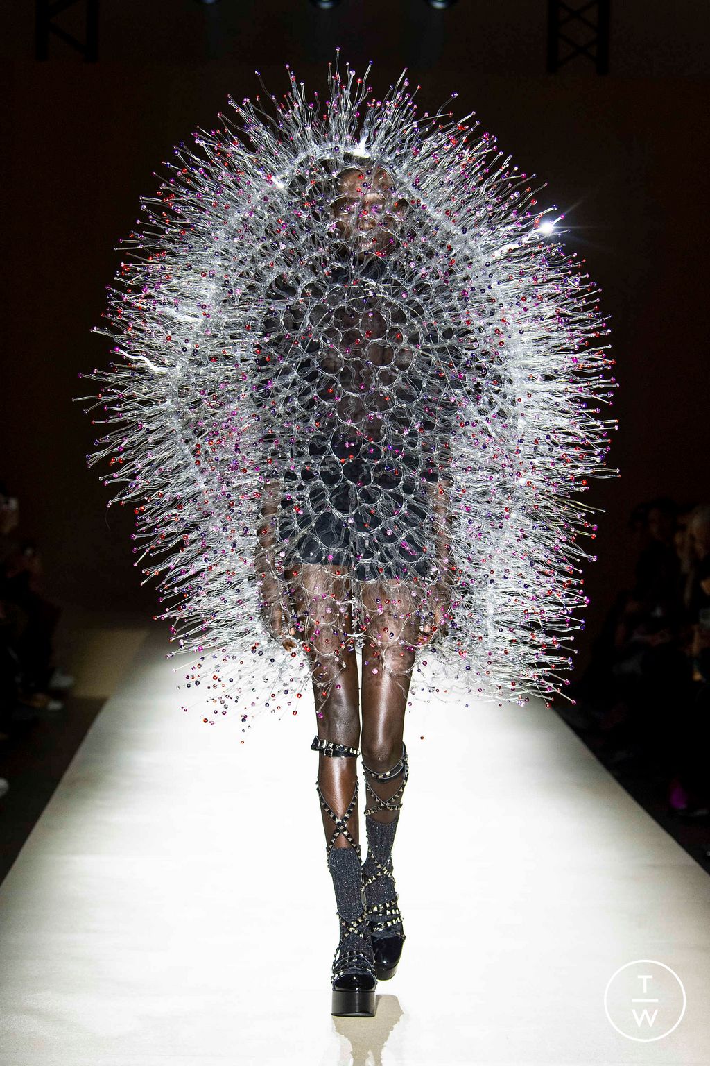 Fashion Week Paris Fall/Winter 2023 look 27 from the Noir Kei Ninomiya collection 女装