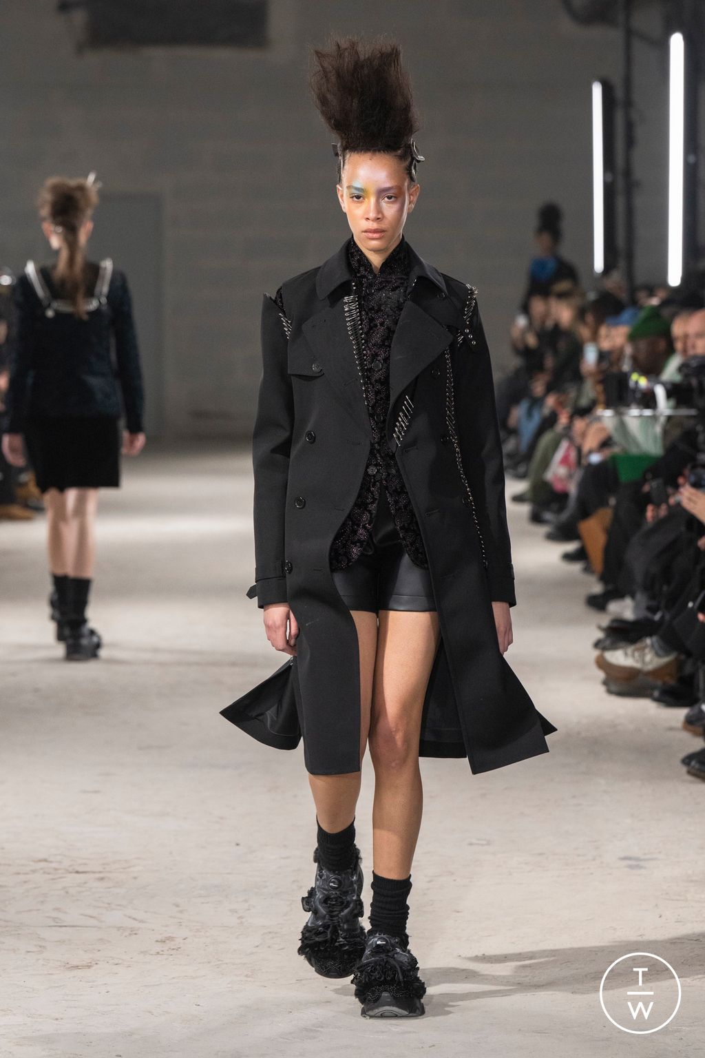 Fashion Week Paris Fall/Winter 2024 look 12 de la collection Noir Kei Ninomiya womenswear