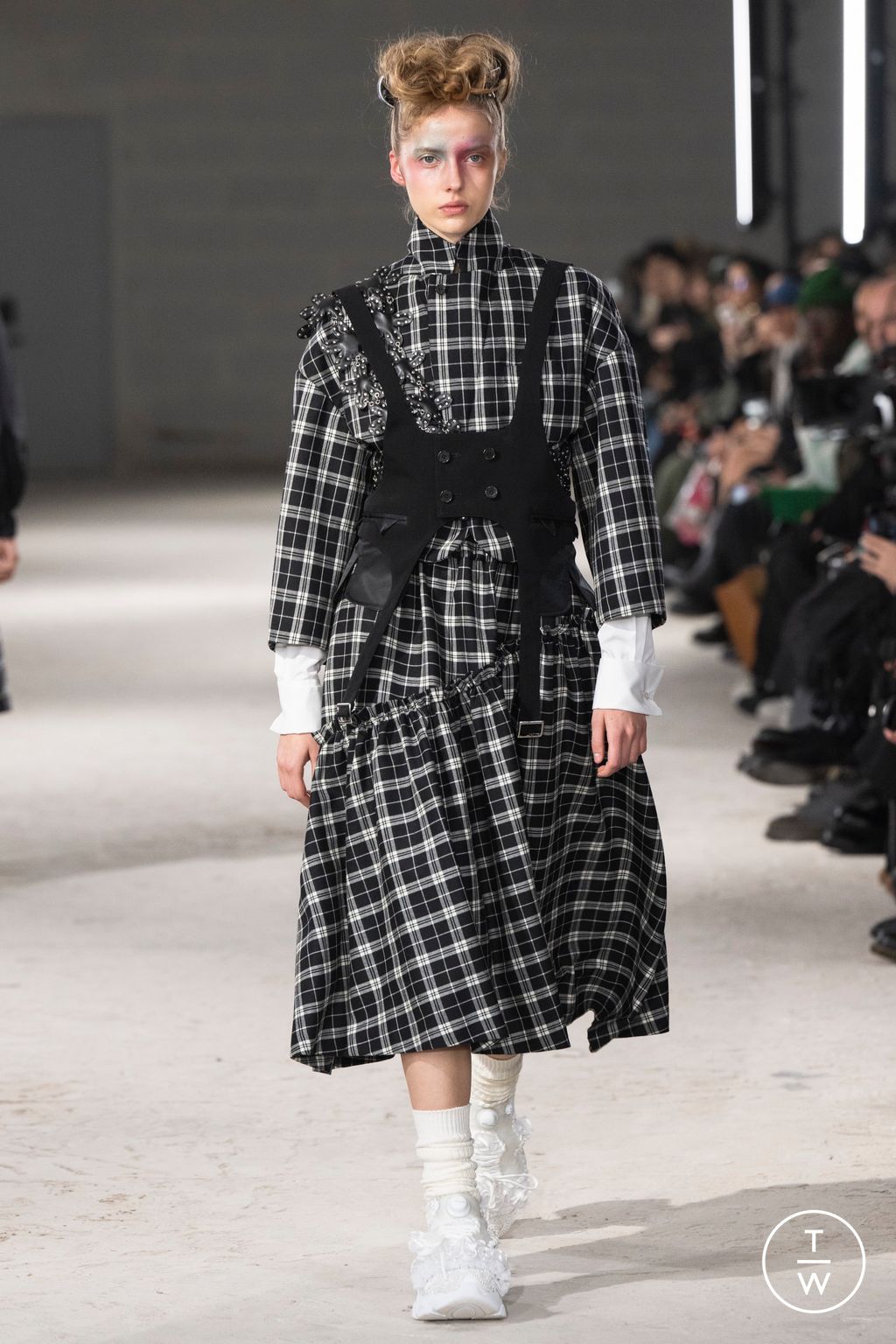 Fashion Week Paris Fall/Winter 2024 look 15 from the Noir Kei Ninomiya collection womenswear