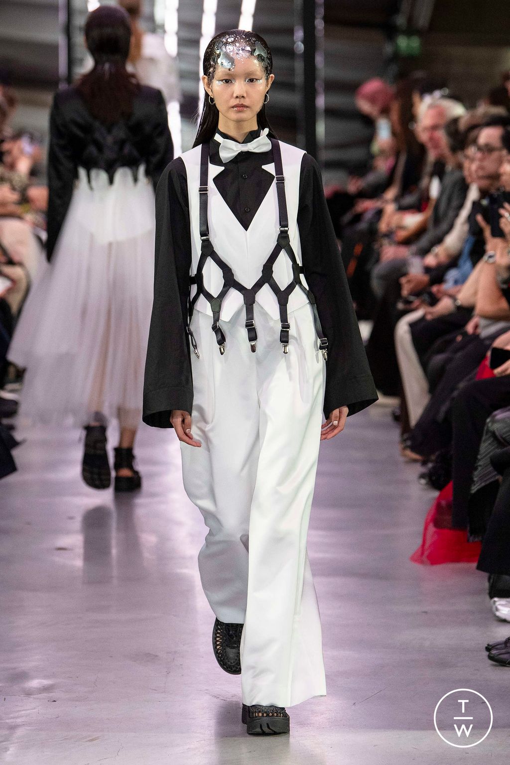 Fashion Week Paris Spring/Summer 2024 look 8 de la collection Noir Kei Ninomiya womenswear