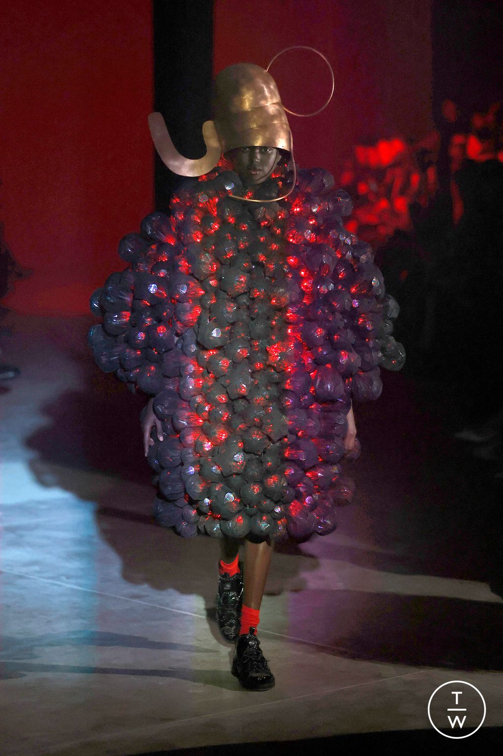 Fashion Week Paris Spring/Summer 2025 look 1 from the Noir Kei Ninomiya collection womenswear