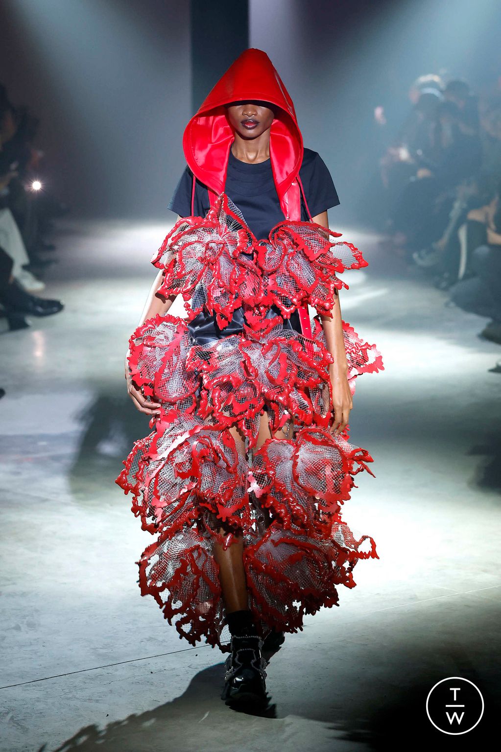 Fashion Week Paris Spring-Summer 2025 look 5 from the Noir Kei Ninomiya collection womenswear