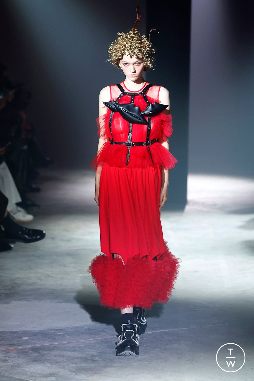 Fashion Week Paris Spring/Summer 2025 look 12 from the Noir Kei Ninomiya collection womenswear