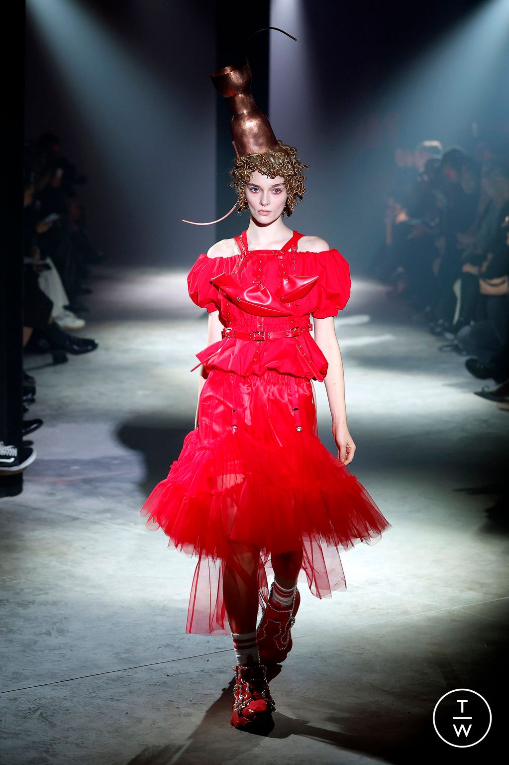 Fashion Week Paris Spring/Summer 2025 look 14 from the Noir Kei Ninomiya collection womenswear