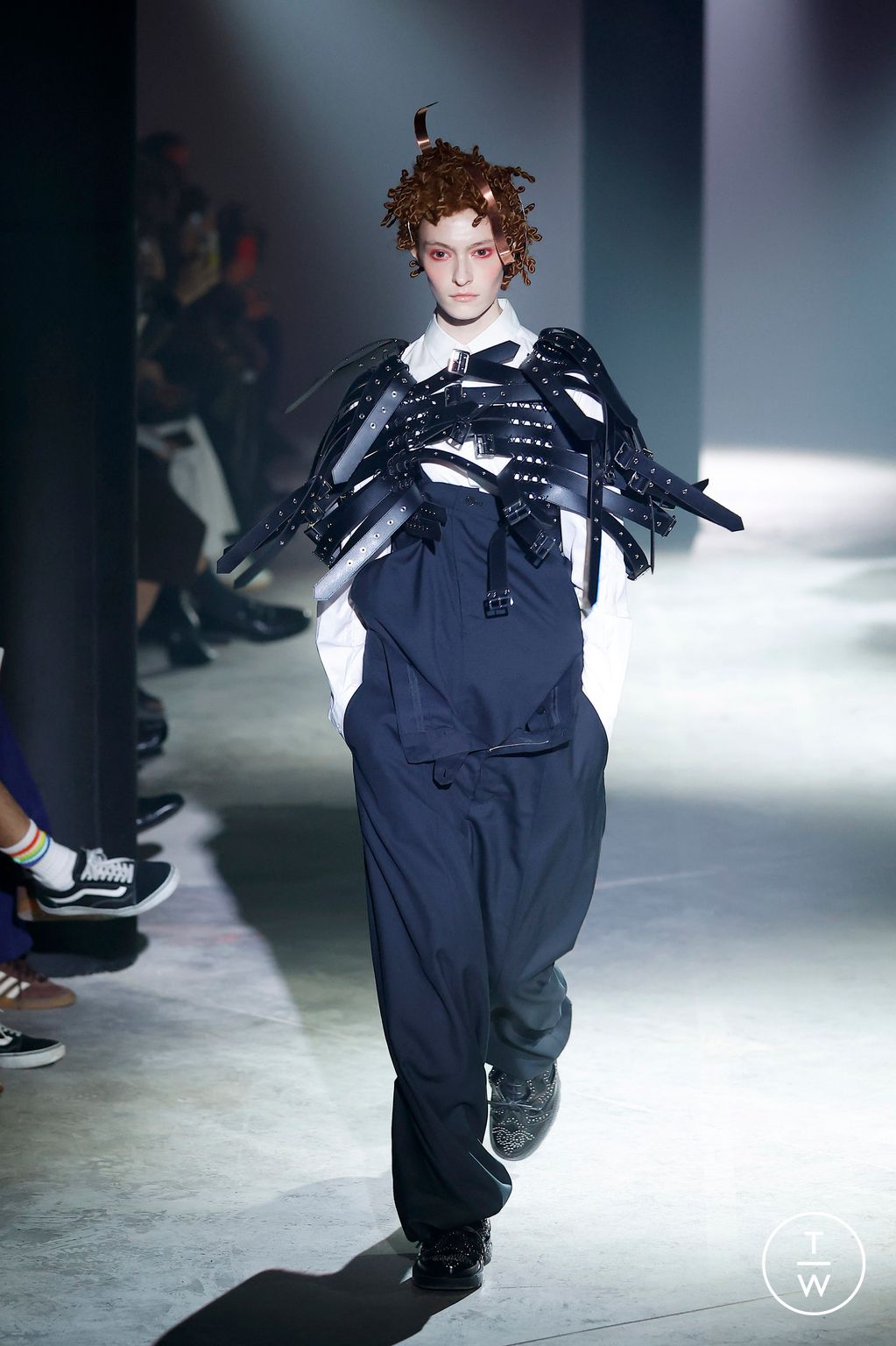 Fashion Week Paris Spring/Summer 2025 look 17 from the Noir Kei Ninomiya collection womenswear