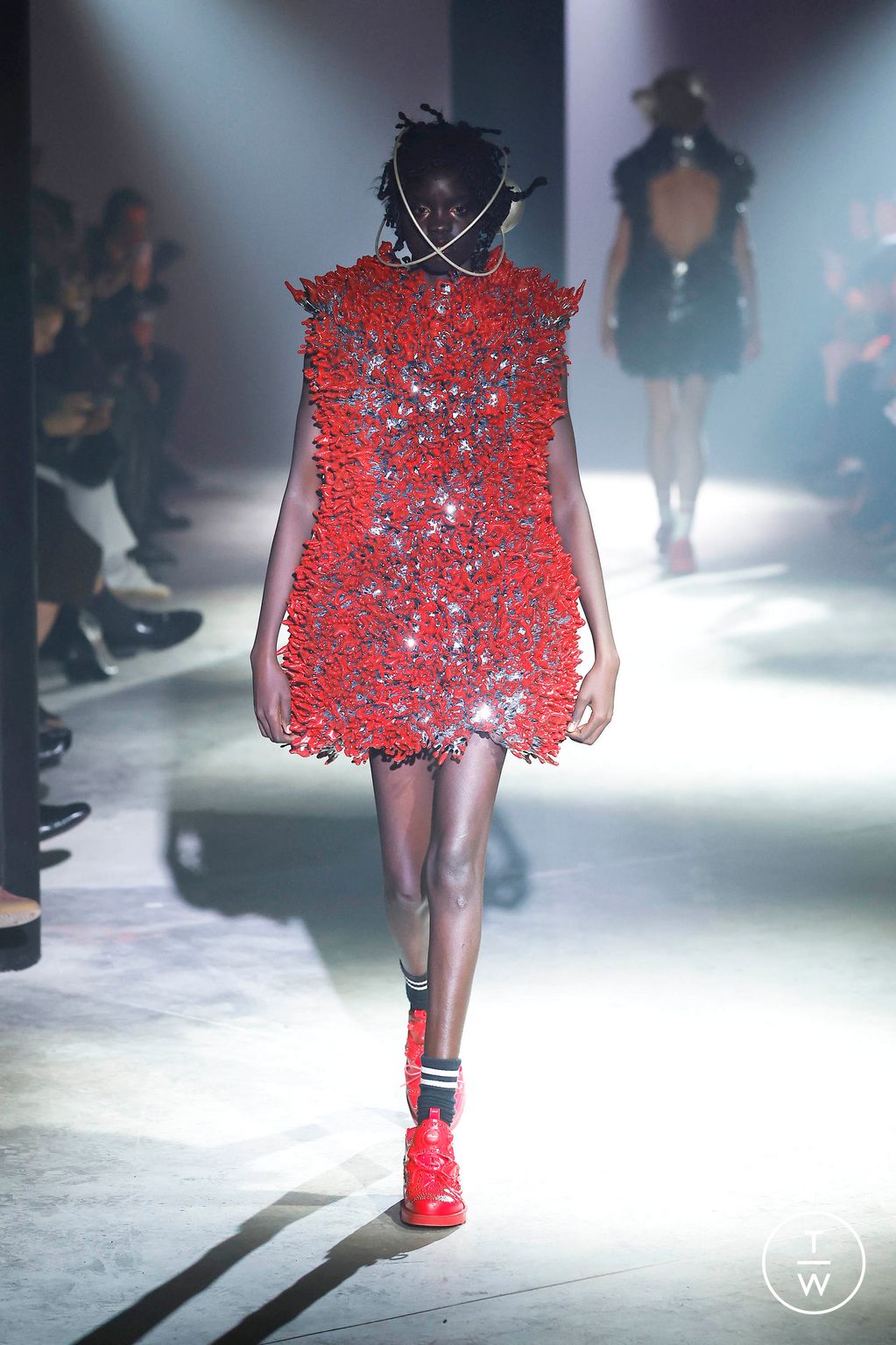 Fashion Week Paris Spring/Summer 2025 look 26 from the Noir Kei Ninomiya collection womenswear