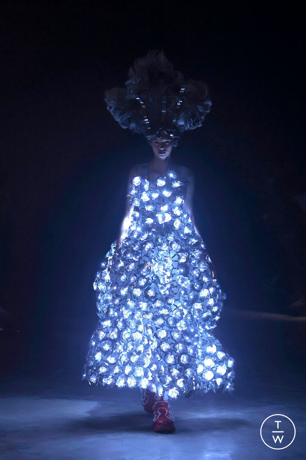 Fashion Week Paris Spring/Summer 2025 look 31 from the Noir Kei Ninomiya collection womenswear