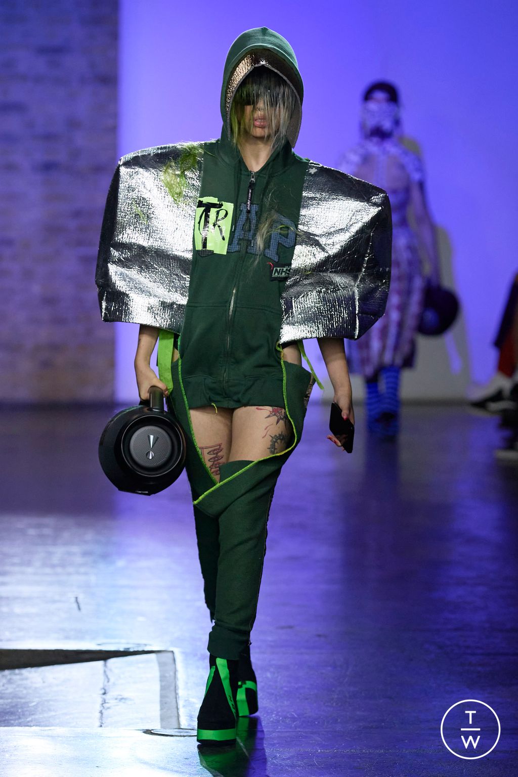 Fashion Week London Spring/Summer 2024 look 21 from the NOKI collection 女装