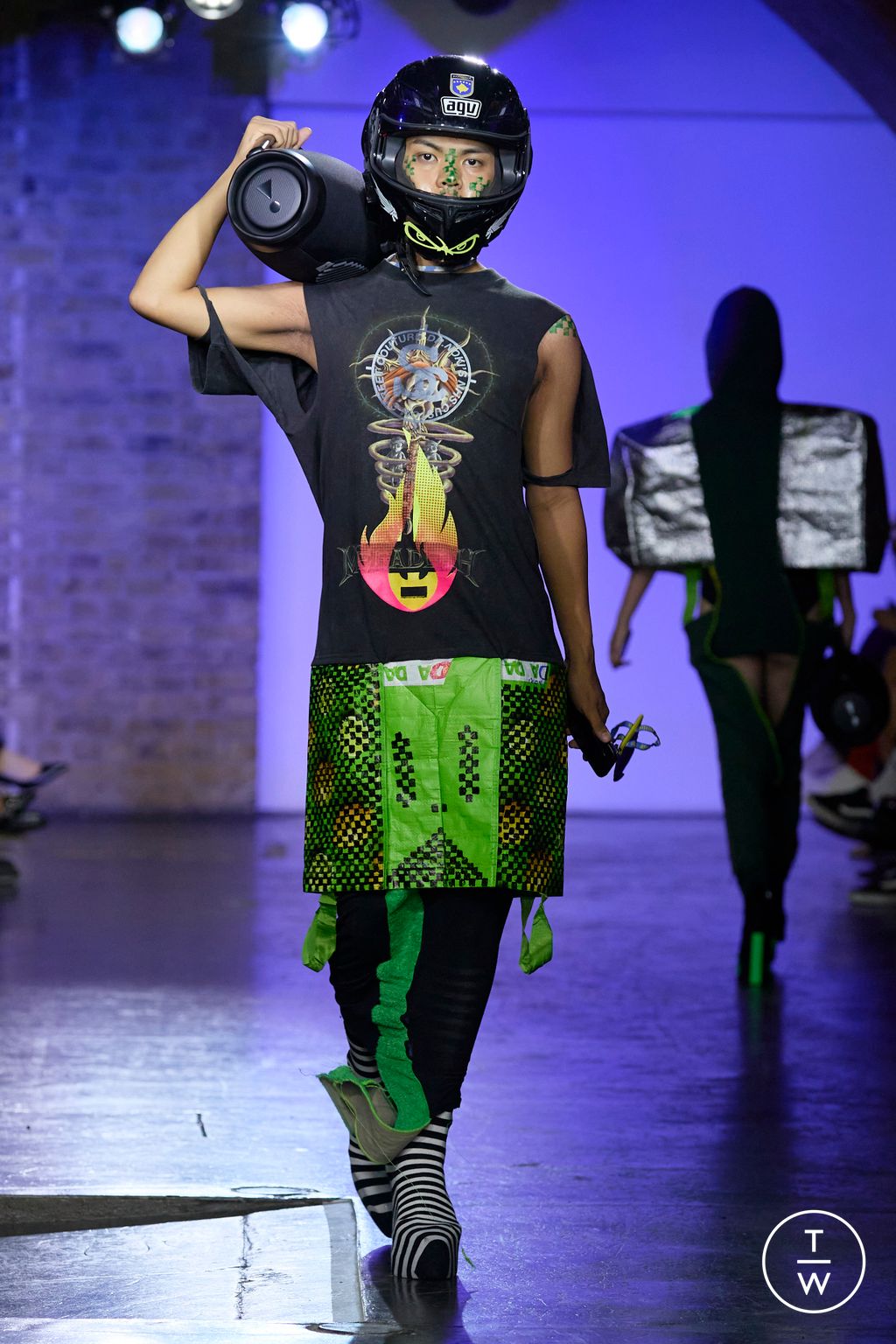 Fashion Week London Spring/Summer 2024 look 22 from the NOKI collection 女装