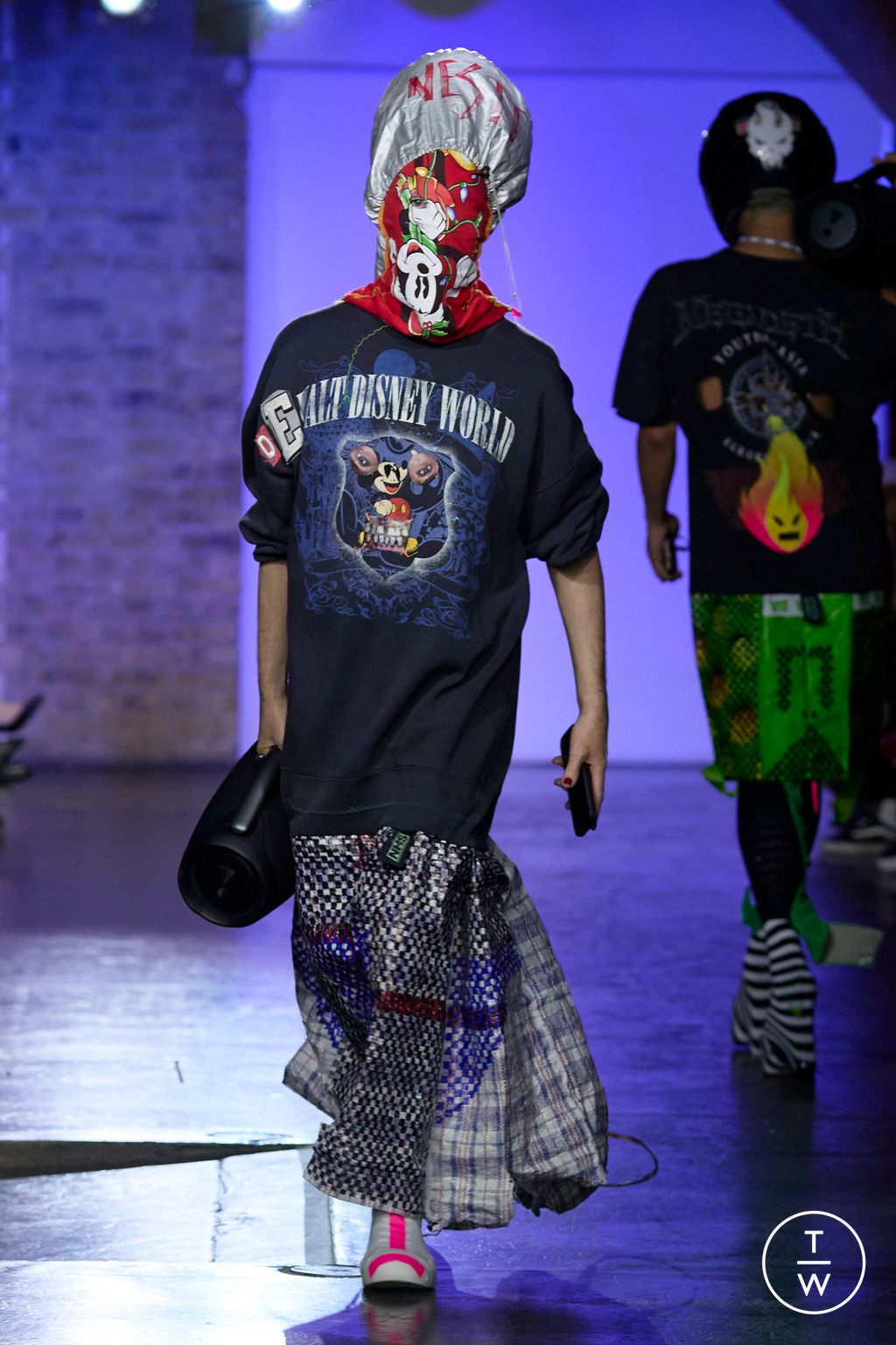 Fashion Week London Spring/Summer 2024 look 23 from the NOKI collection 女装