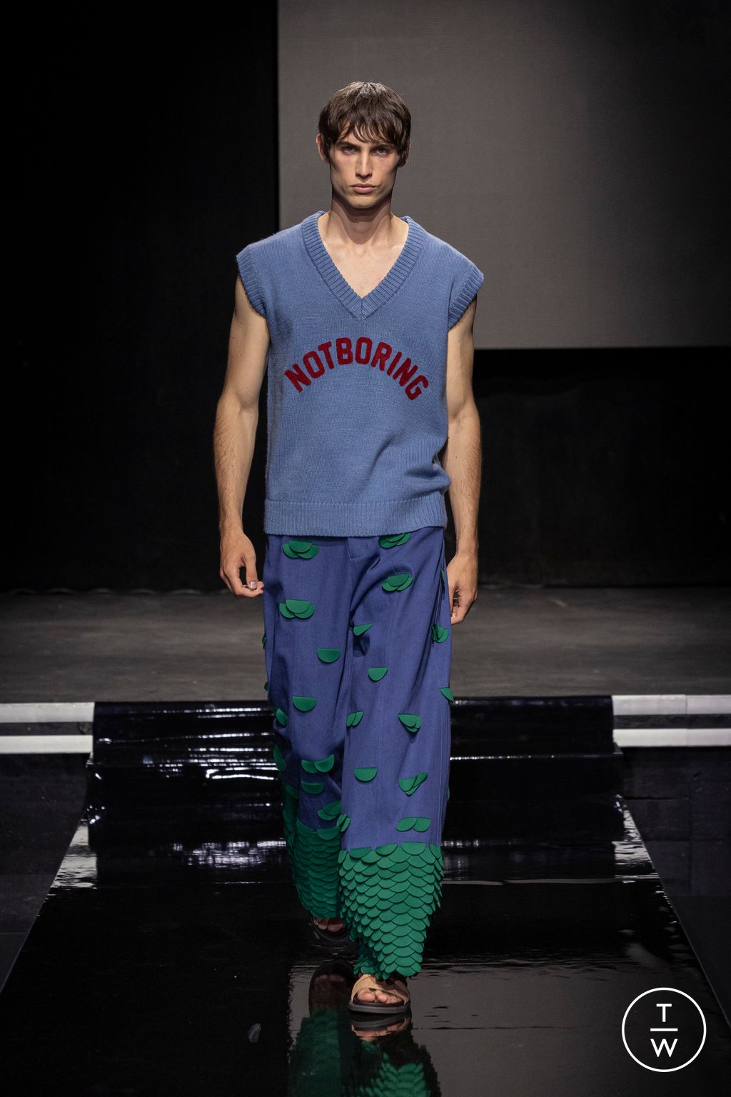 Fashion Week Paris Spring-Summer 2025 look 1 from the Not Boring - Saudi 100 collection 男装