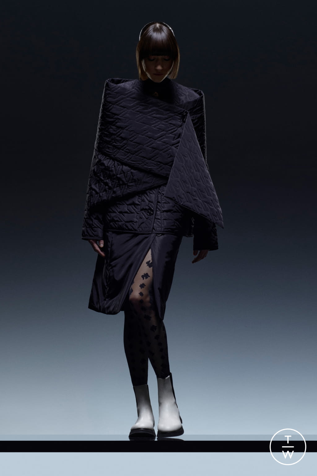 Fashion Week Paris Pre-Fall 2021 look 10 from the Nina Ricci collection womenswear