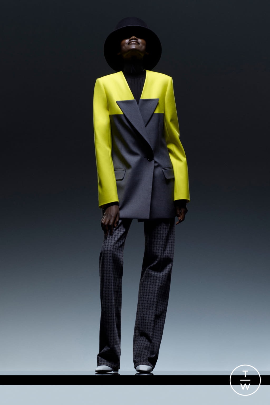 Fashion Week Paris Pre-Fall 2021 look 14 from the Nina Ricci collection womenswear