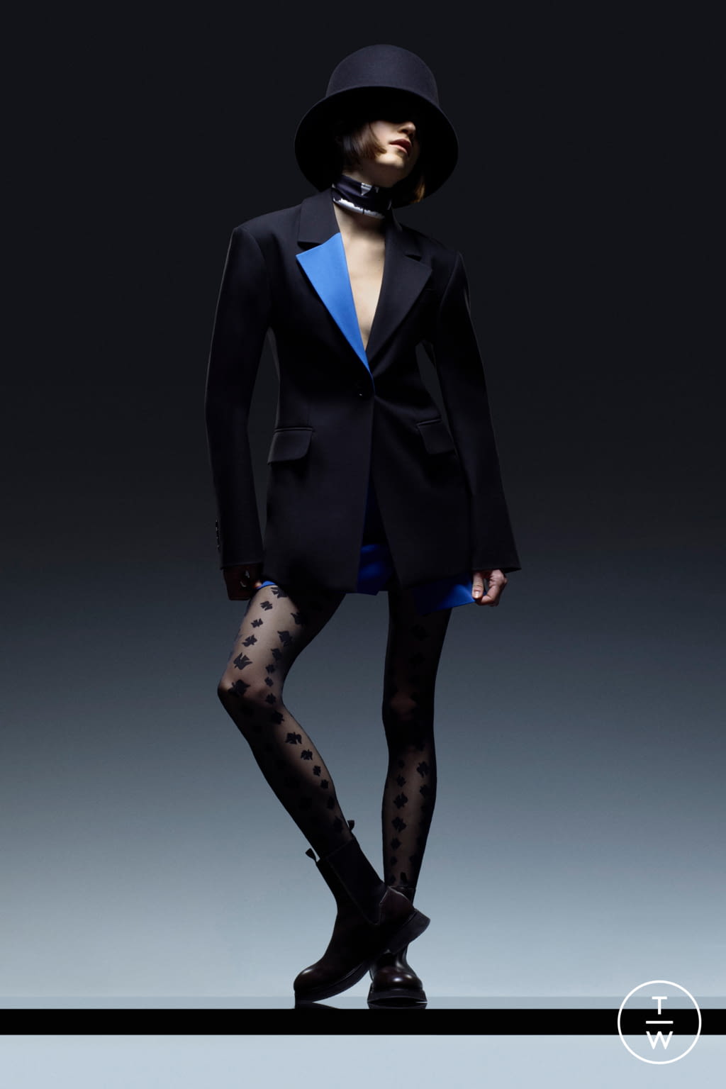 Fashion Week Paris Pre-Fall 2021 look 15 from the Nina Ricci collection womenswear