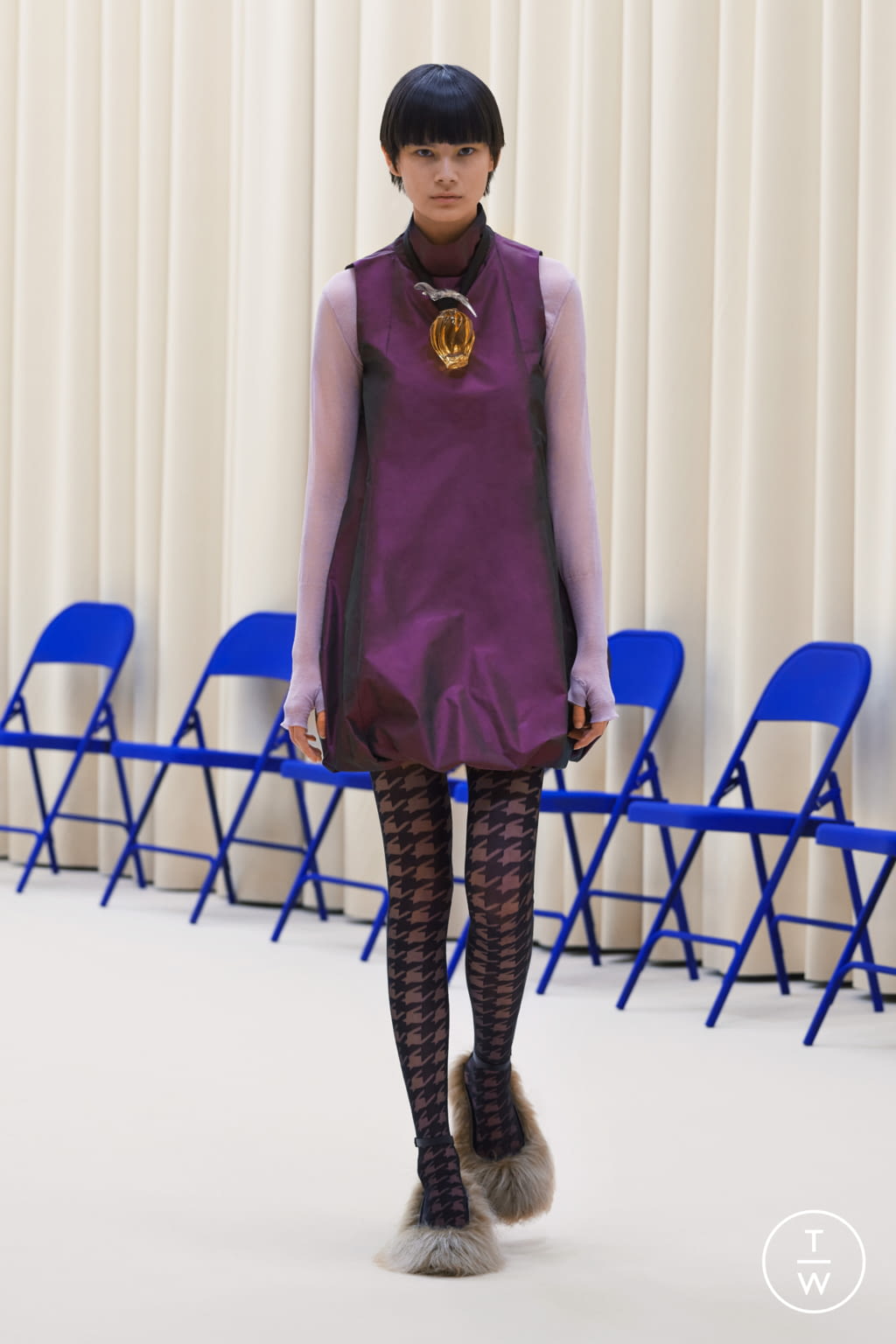 Fashion Week Paris Fall/Winter 2021 look 20 from the Nina Ricci collection womenswear