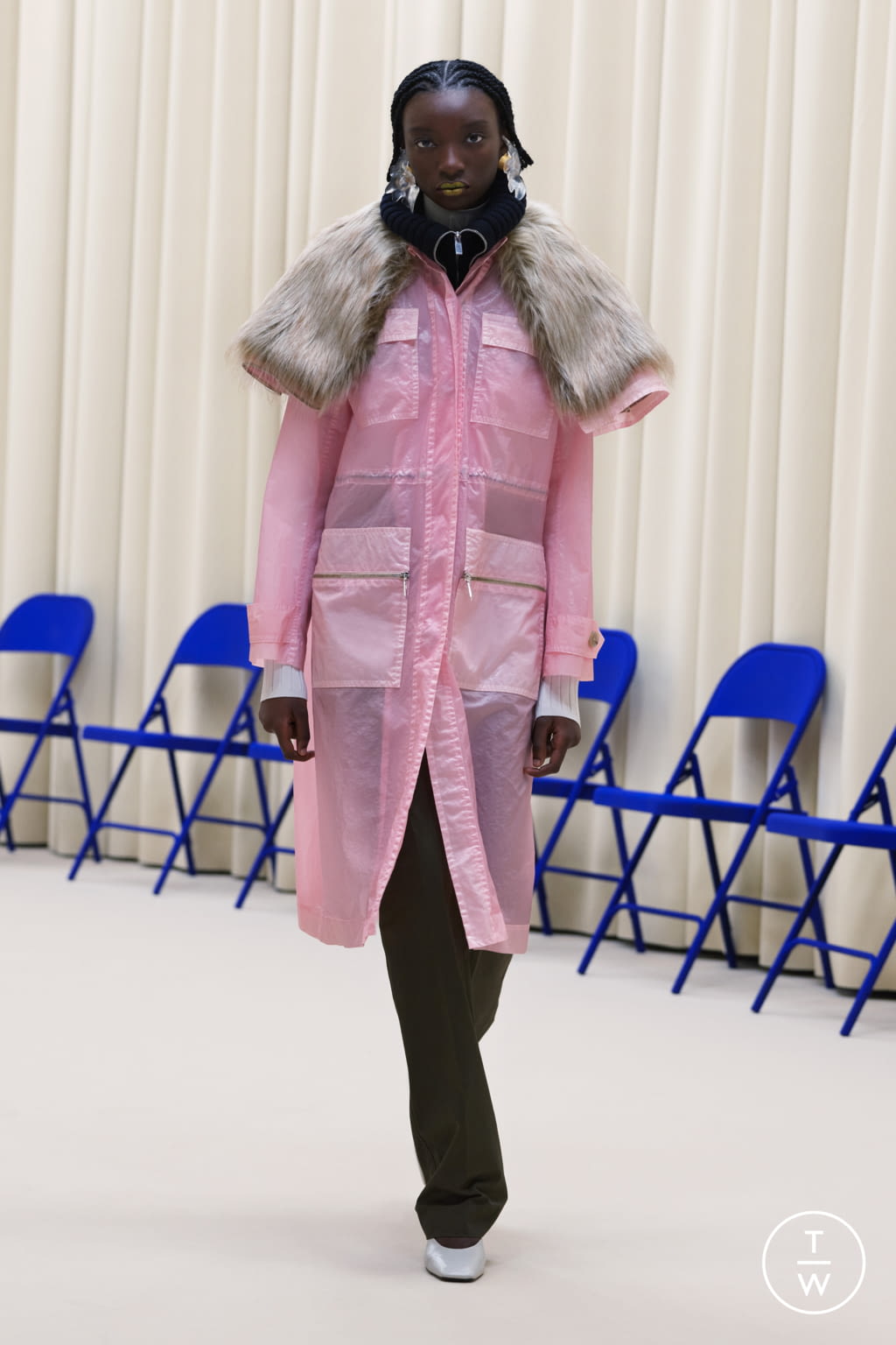 Fashion Week Paris Fall/Winter 2021 look 29 de la collection Nina Ricci womenswear
