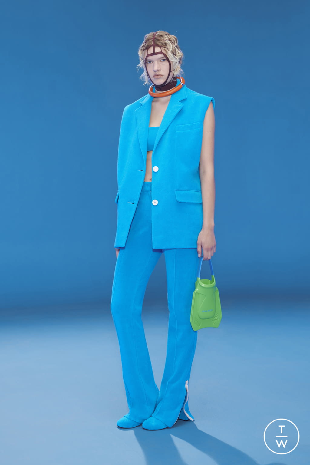 Fashion Week Paris Spring/Summer 2022 look 2 de la collection Nina Ricci womenswear