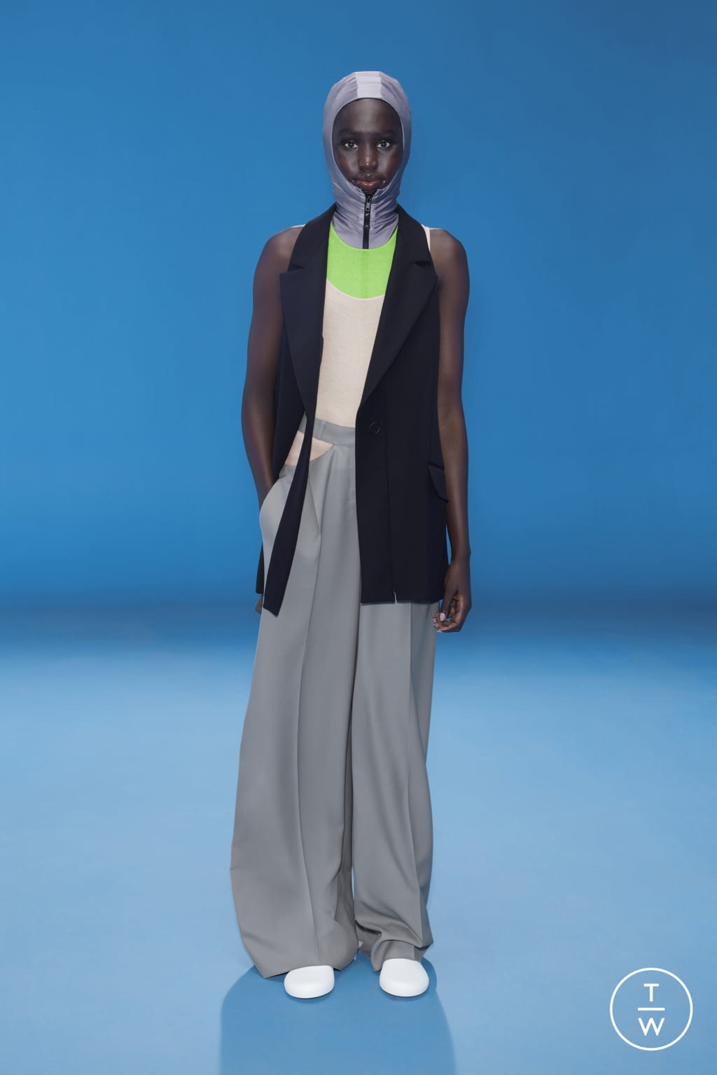 Fashion Week Paris Spring/Summer 2022 look 11 from the Nina Ricci collection 女装