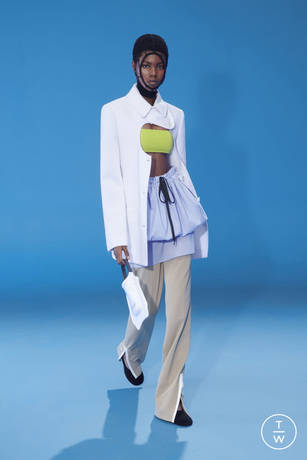 Fashion Week Paris Spring/Summer 2022 look 14 from the Nina Ricci collection womenswear