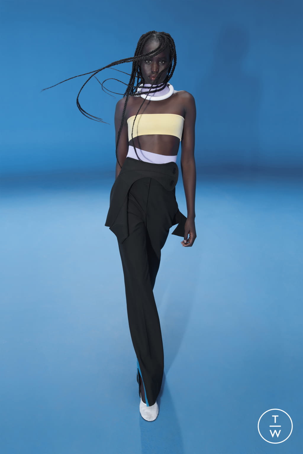 Fashion Week Paris Spring/Summer 2022 look 27 from the Nina Ricci collection womenswear