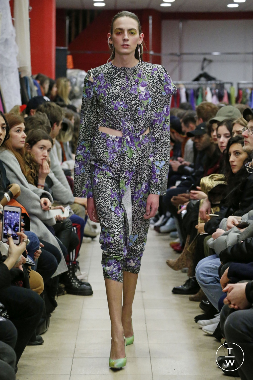 Fashion Week Paris Fall/Winter 2017 look 19 from the Neith Nyer collection womenswear