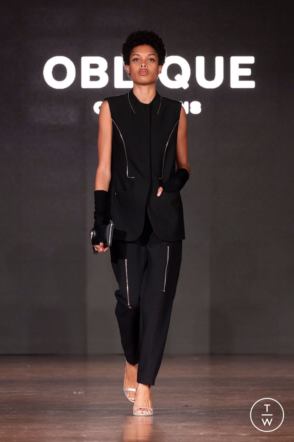 Fashion Week Milan Fall/Winter 2024 look 13 from the Oblique Creations collection 女装