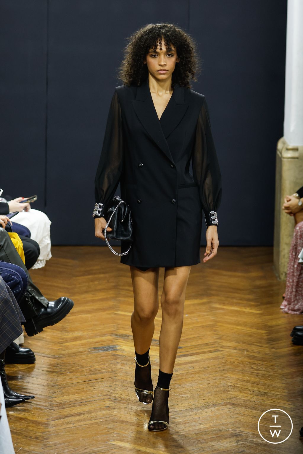 Fashion Week Milan Fall/Winter 2023 look 2 from the Oblique Creations collection womenswear