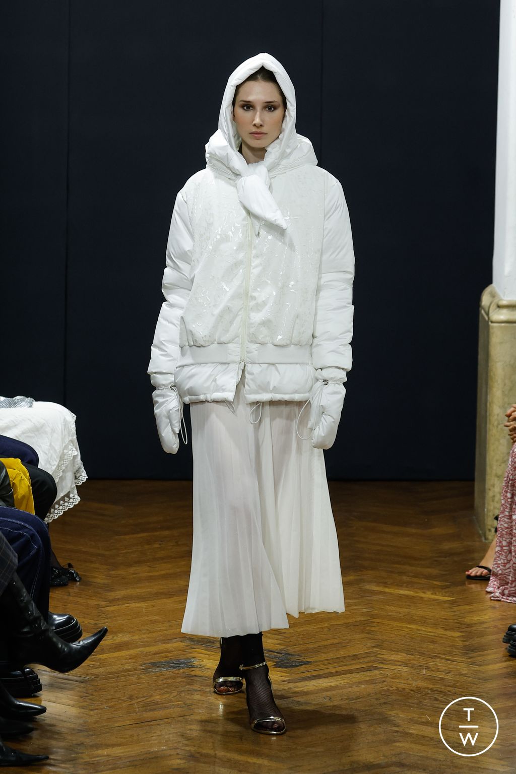 Fashion Week Milan Fall/Winter 2023 look 14 de la collection Oblique Creations womenswear
