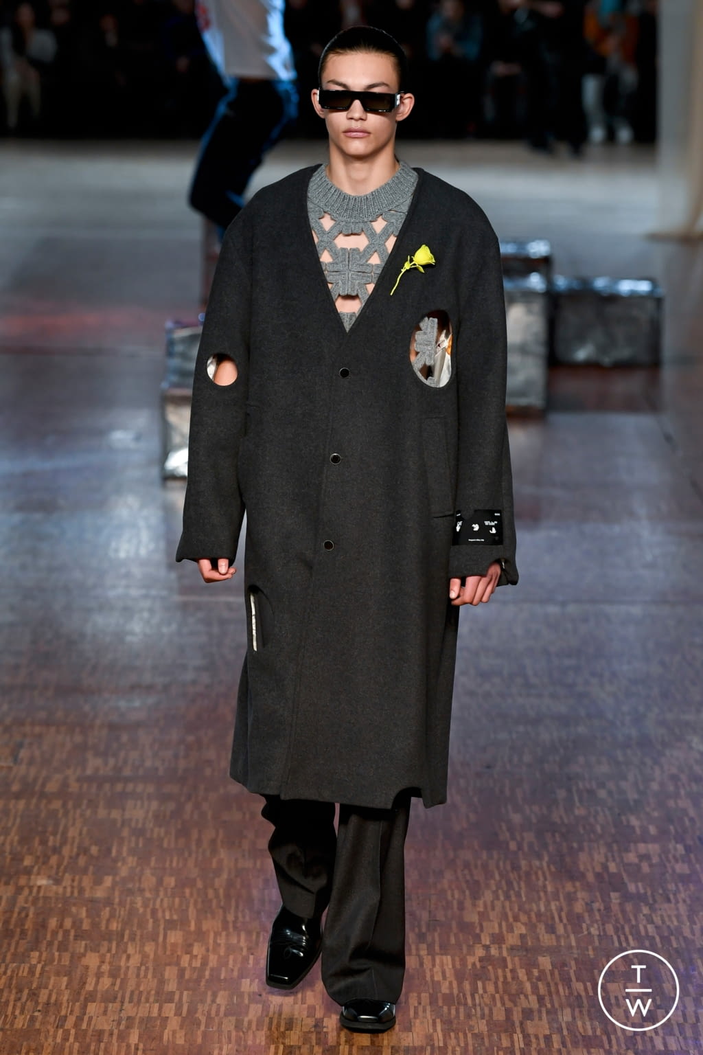 Fashion Week Paris Fall/Winter 2020 look 3 from the Off-White collection menswear