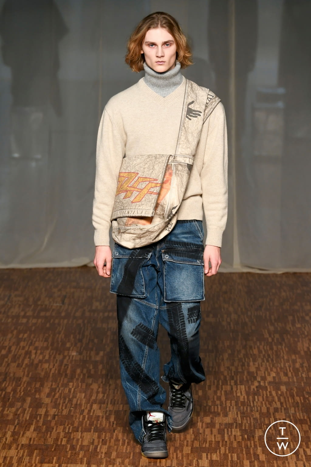 Fashion Week Paris Fall/Winter 2020 look 13 from the Off-White collection 男装