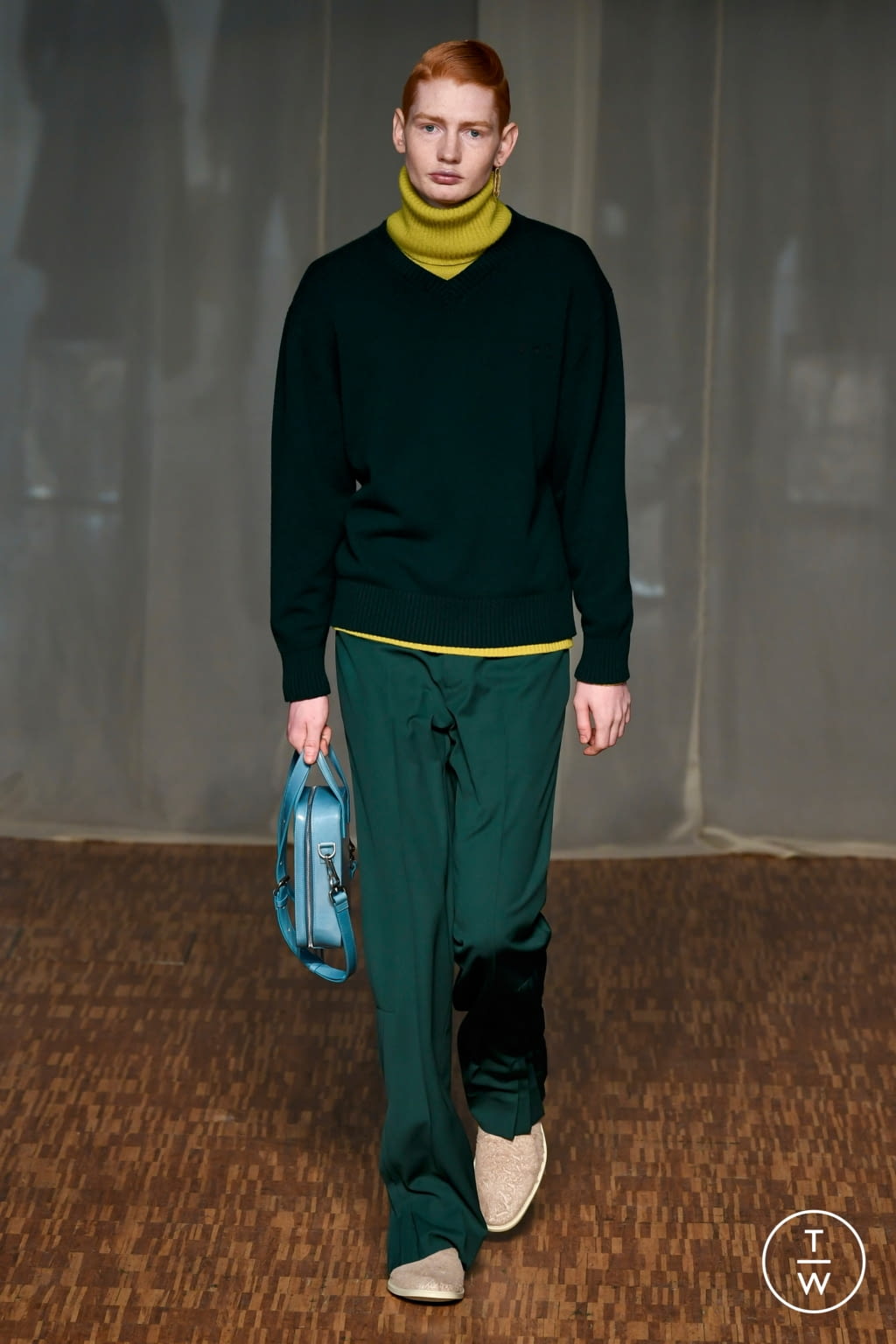 Fashion Week Paris Fall/Winter 2020 look 30 from the Off-White collection menswear