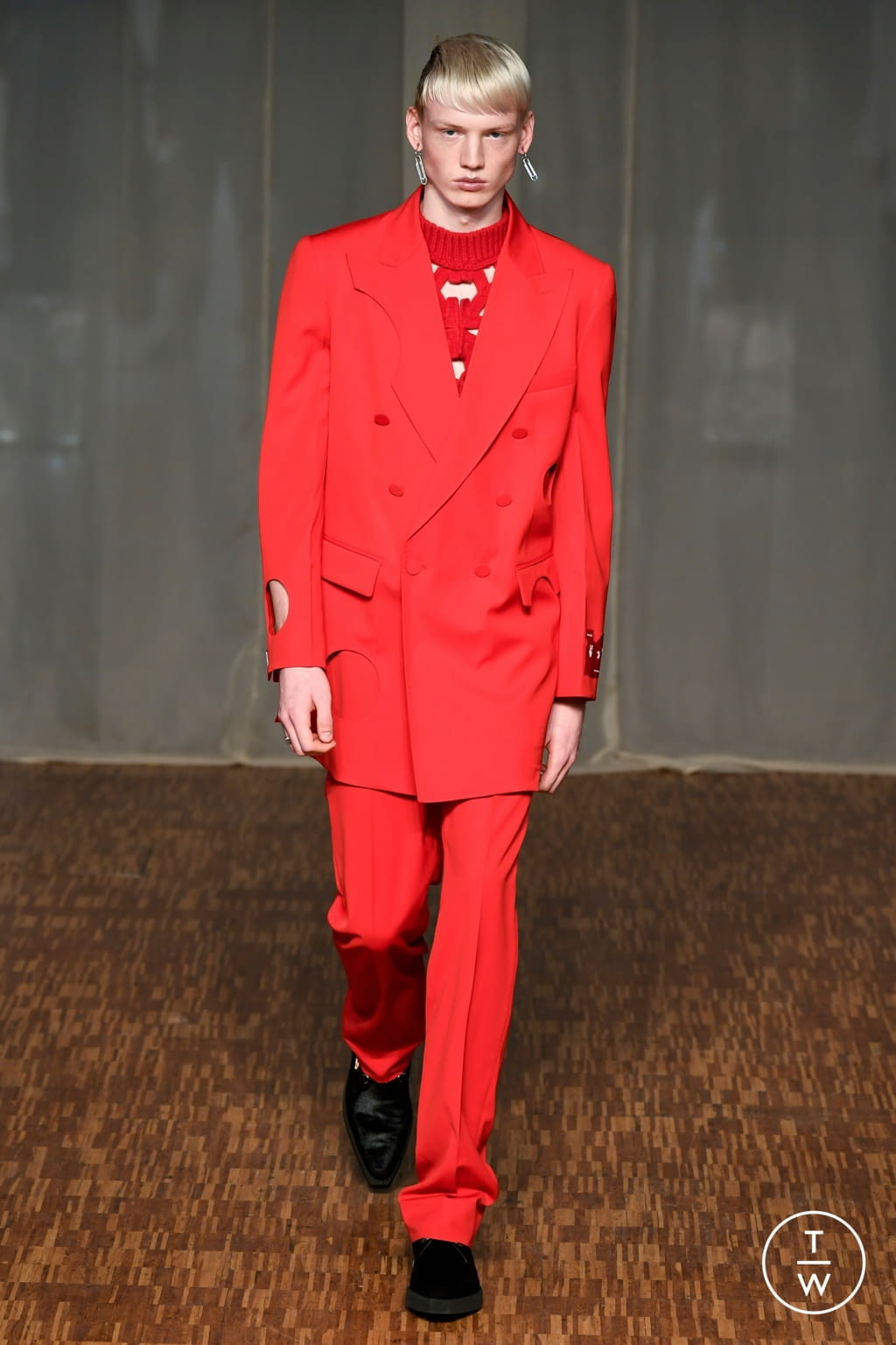 Fashion Week Paris Fall/Winter 2020 look 31 from the Off-White collection 男装