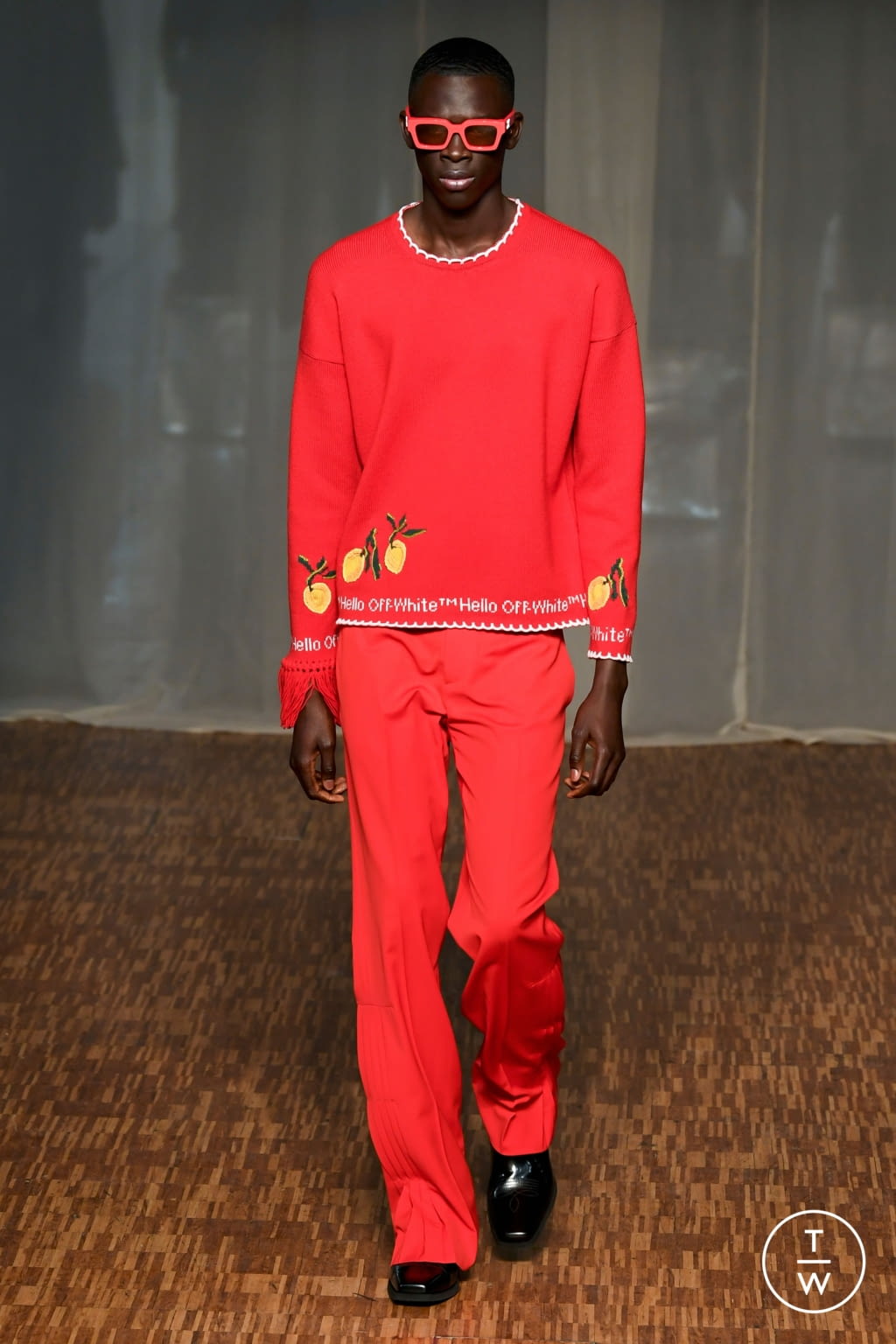 Fashion Week Paris Fall/Winter 2020 look 32 from the Off-White collection 男装