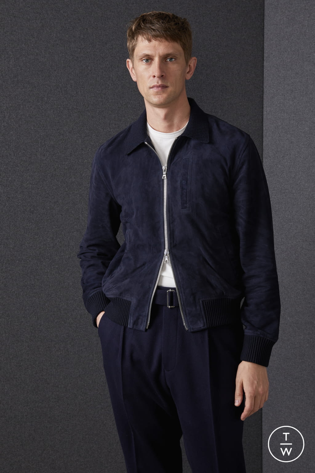Fashion Week Paris Fall/Winter 2022 look 12 from the Officine Générale collection menswear