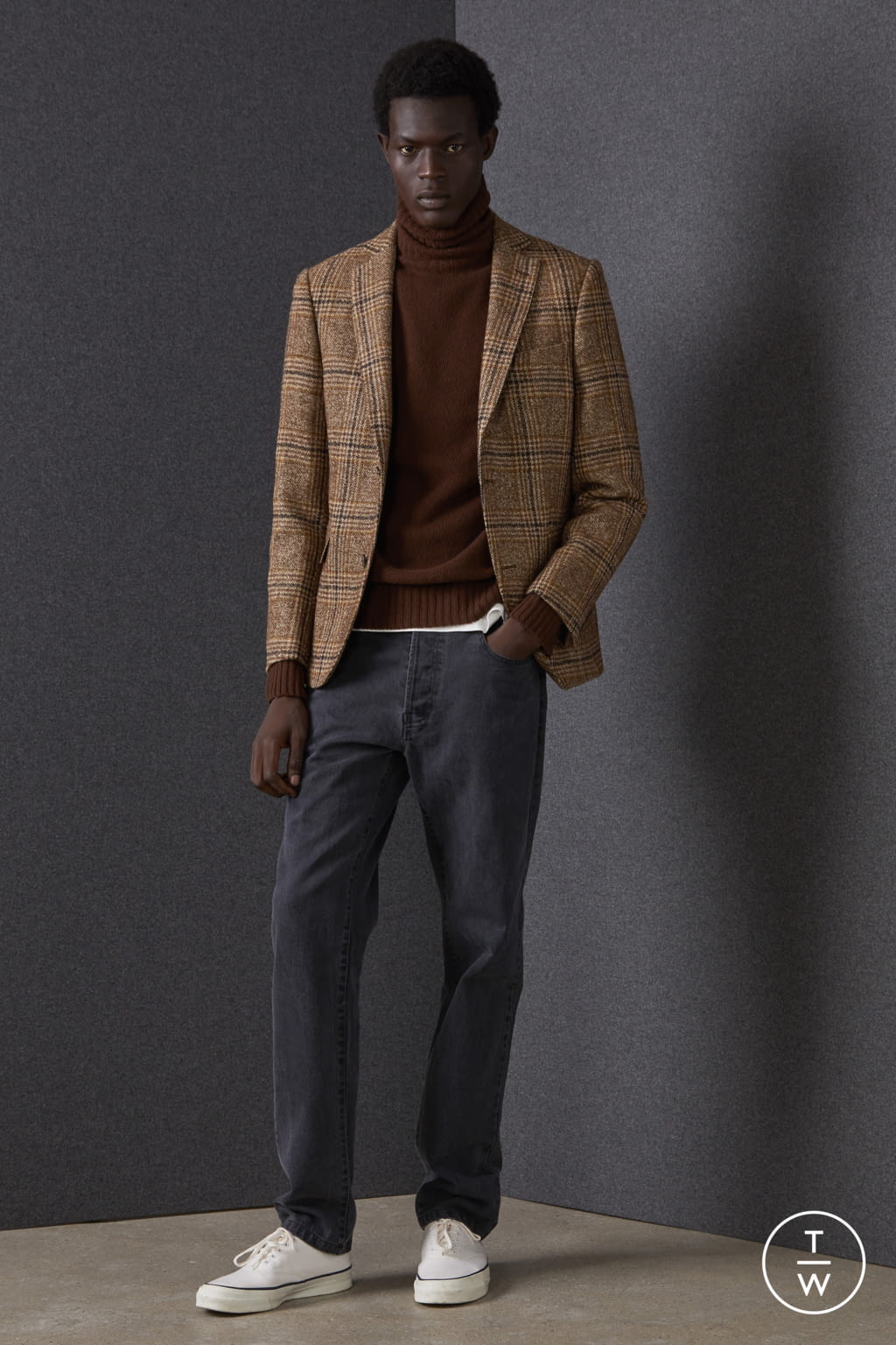 Fashion Week Paris Fall/Winter 2022 look 41 from the Officine Générale collection 男装