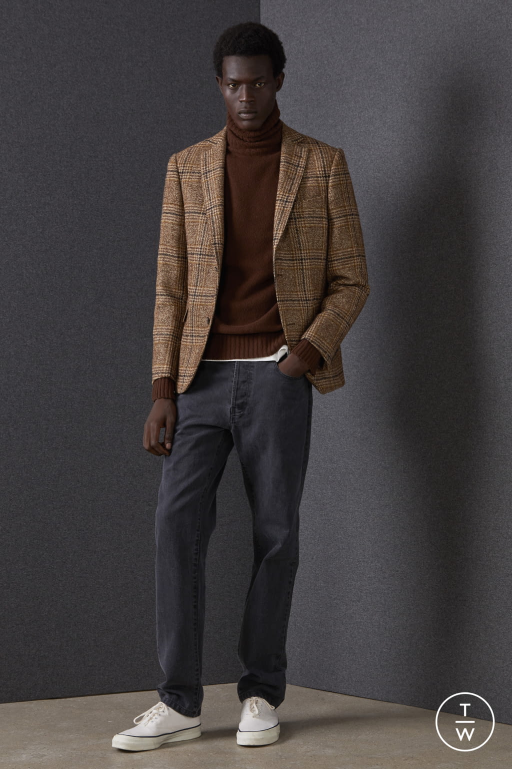 Fashion Week Paris Fall/Winter 2022 look 41 de la collection Officine Générale menswear