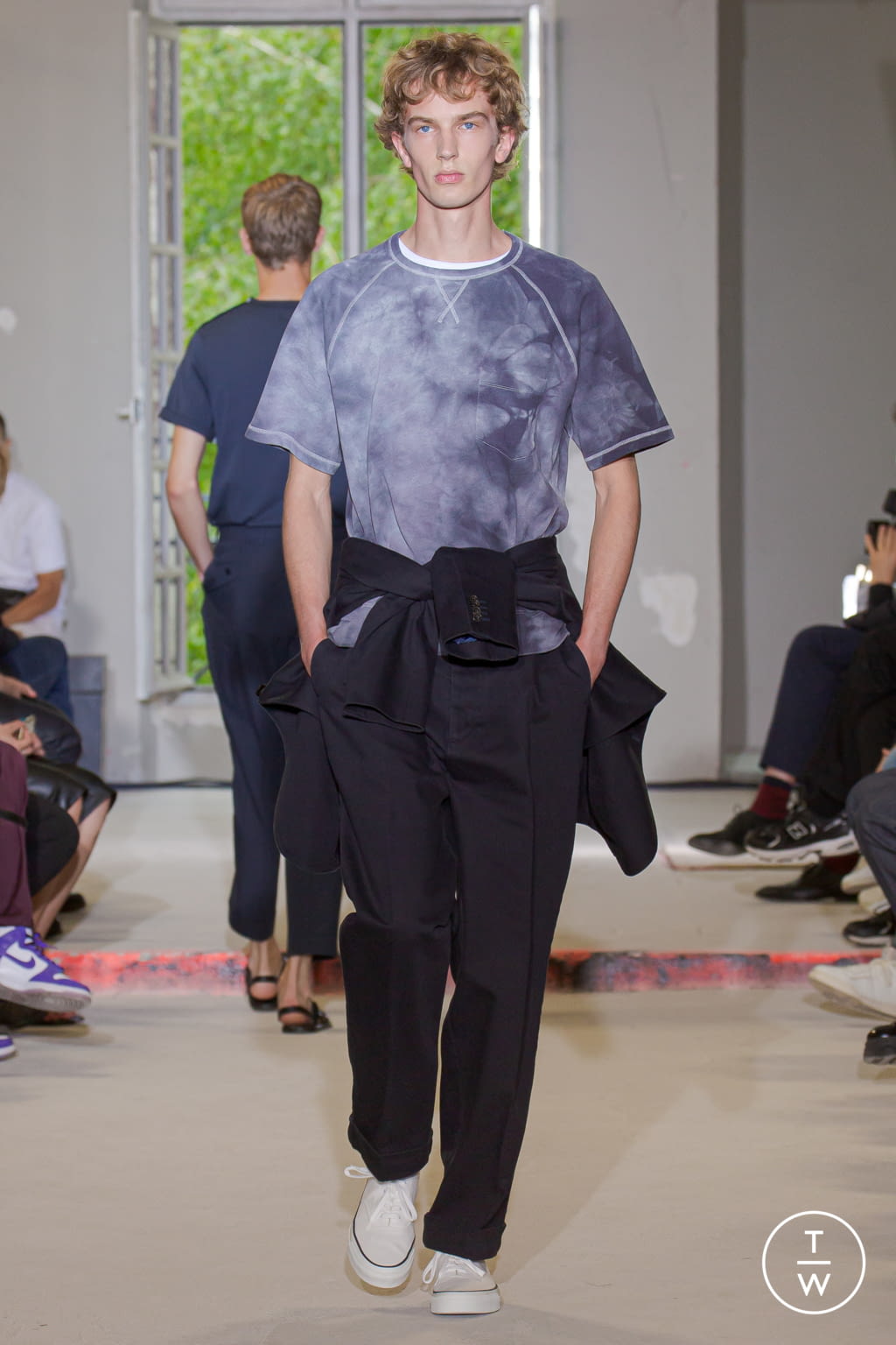 Fashion Week Paris Spring/Summer 2022 look 7 from the Officine Générale collection menswear