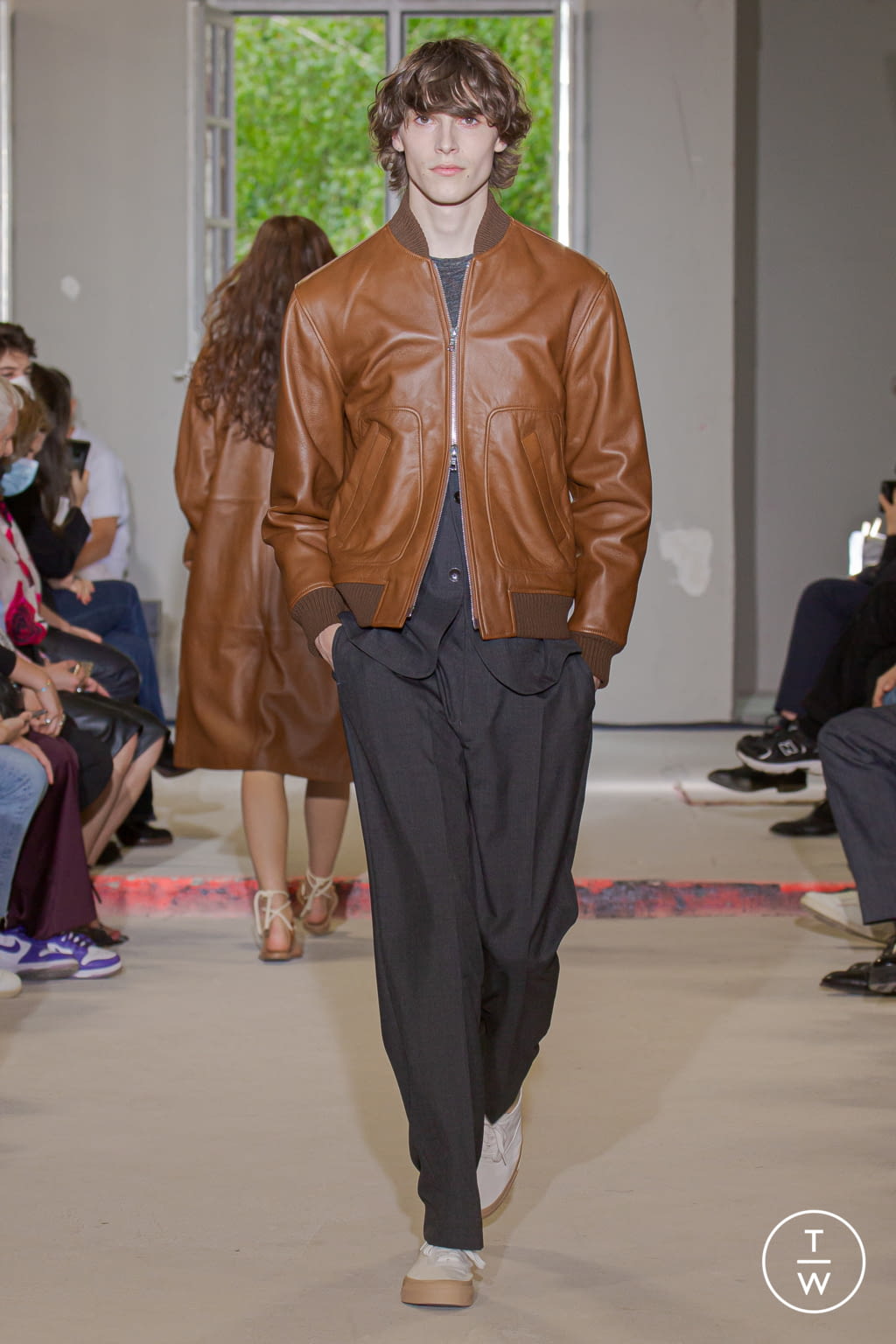 Fashion Week Paris Spring/Summer 2022 look 28 from the Officine Générale collection menswear