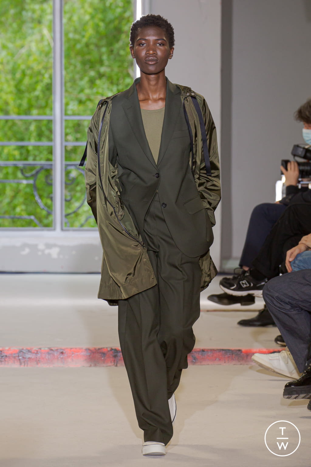 Fashion Week Paris Spring/Summer 2022 look 30 from the Officine Générale collection menswear
