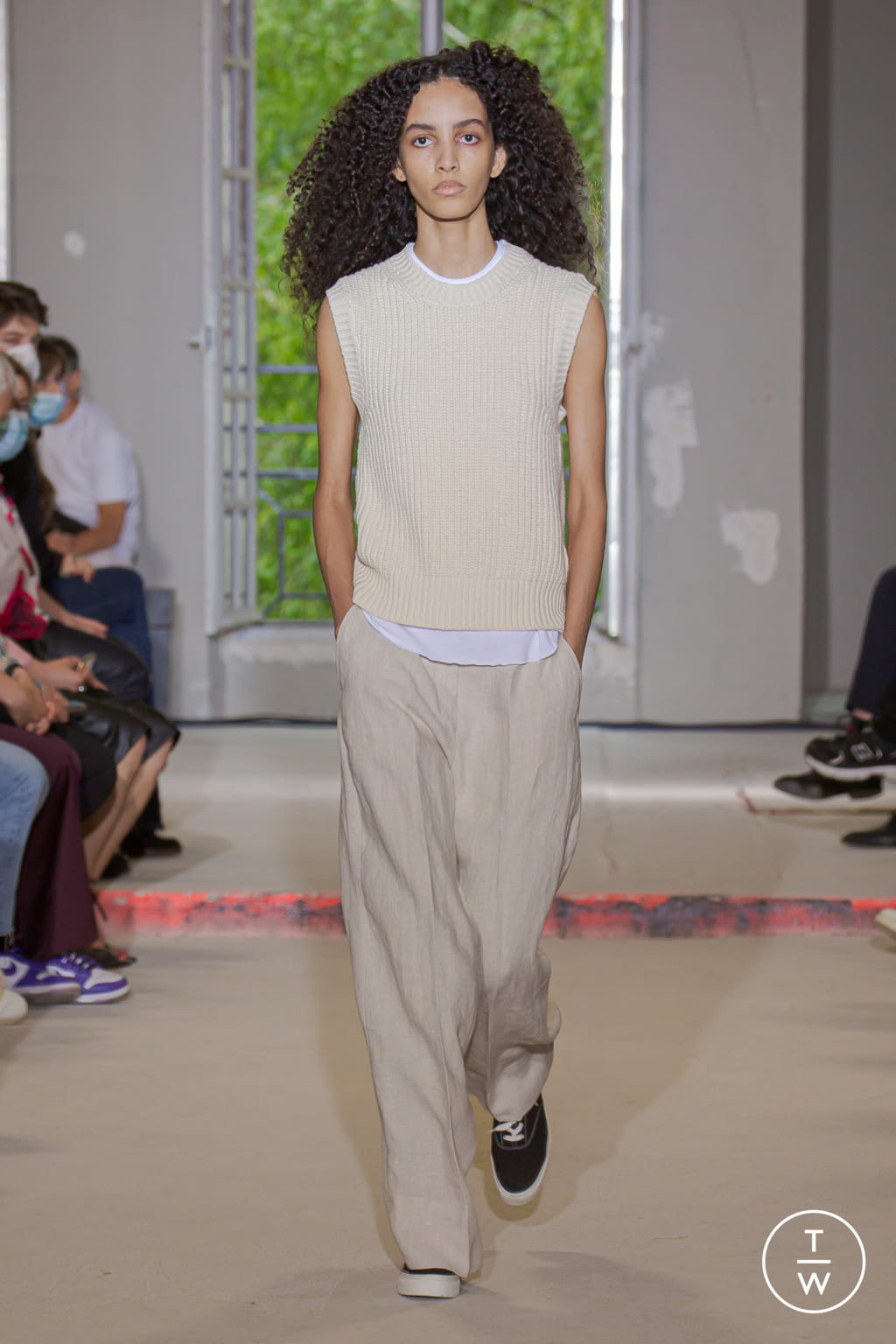 Fashion Week Paris Spring/Summer 2022 look 39 from the Officine Générale collection menswear