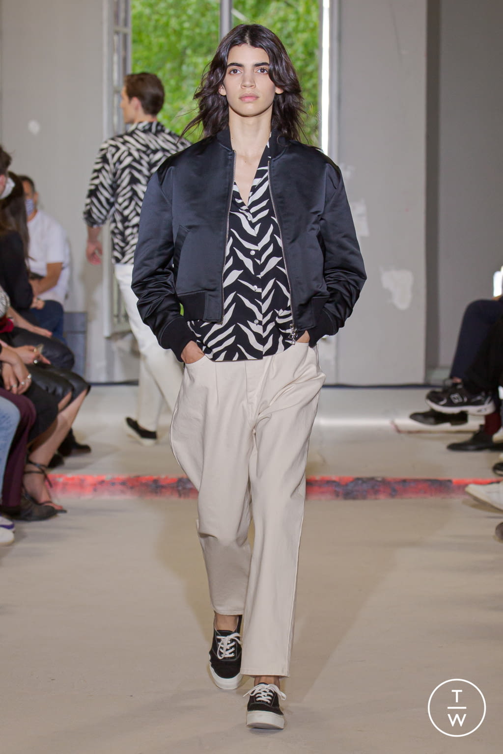 Fashion Week Paris Spring/Summer 2022 look 44 from the Officine Générale collection menswear