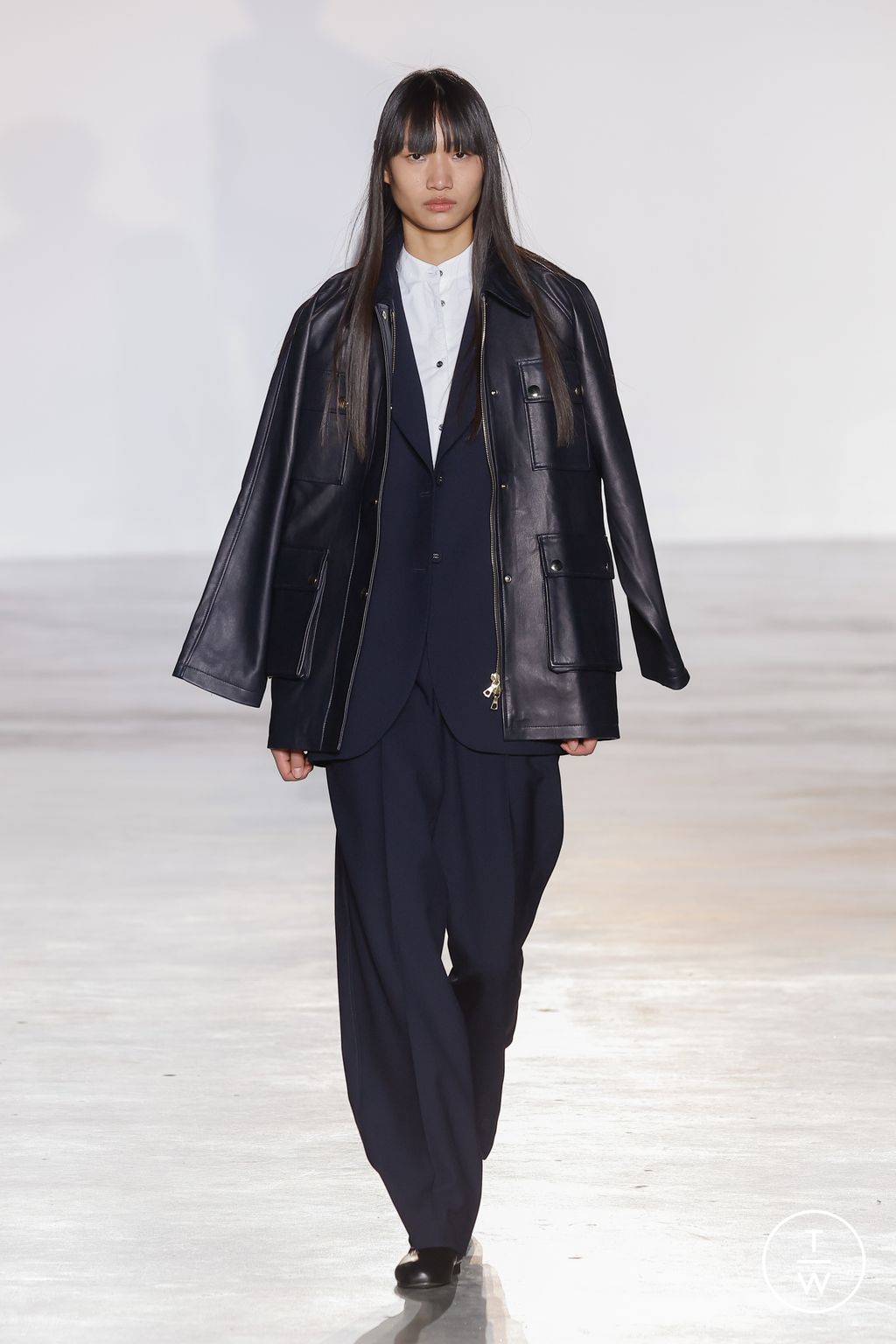 Fashion Week Paris Fall/Winter 2023 look 3 from the Officine Générale collection menswear
