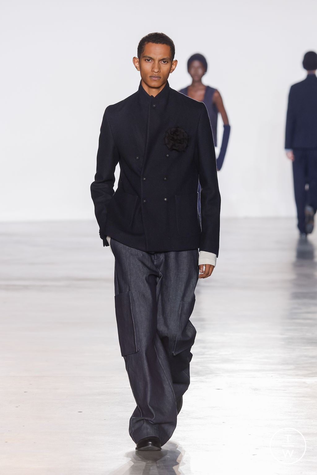 Fashion Week Paris Fall/Winter 2023 look 13 from the Officine Générale collection menswear
