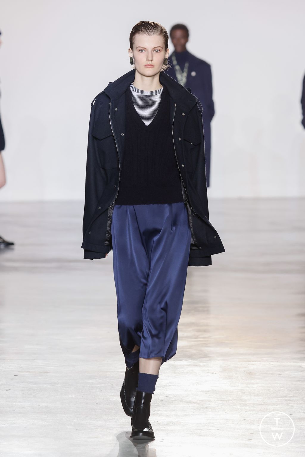 Fashion Week Paris Fall/Winter 2023 look 15 from the Officine Générale collection menswear
