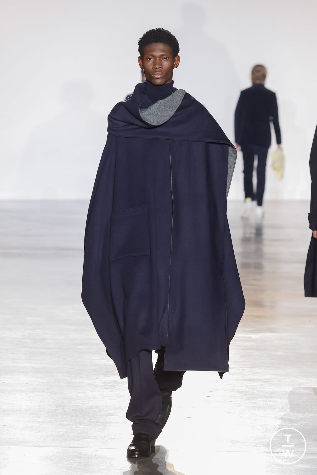 Fashion Week Paris Fall/Winter 2023 look 26 from the Officine Générale collection menswear