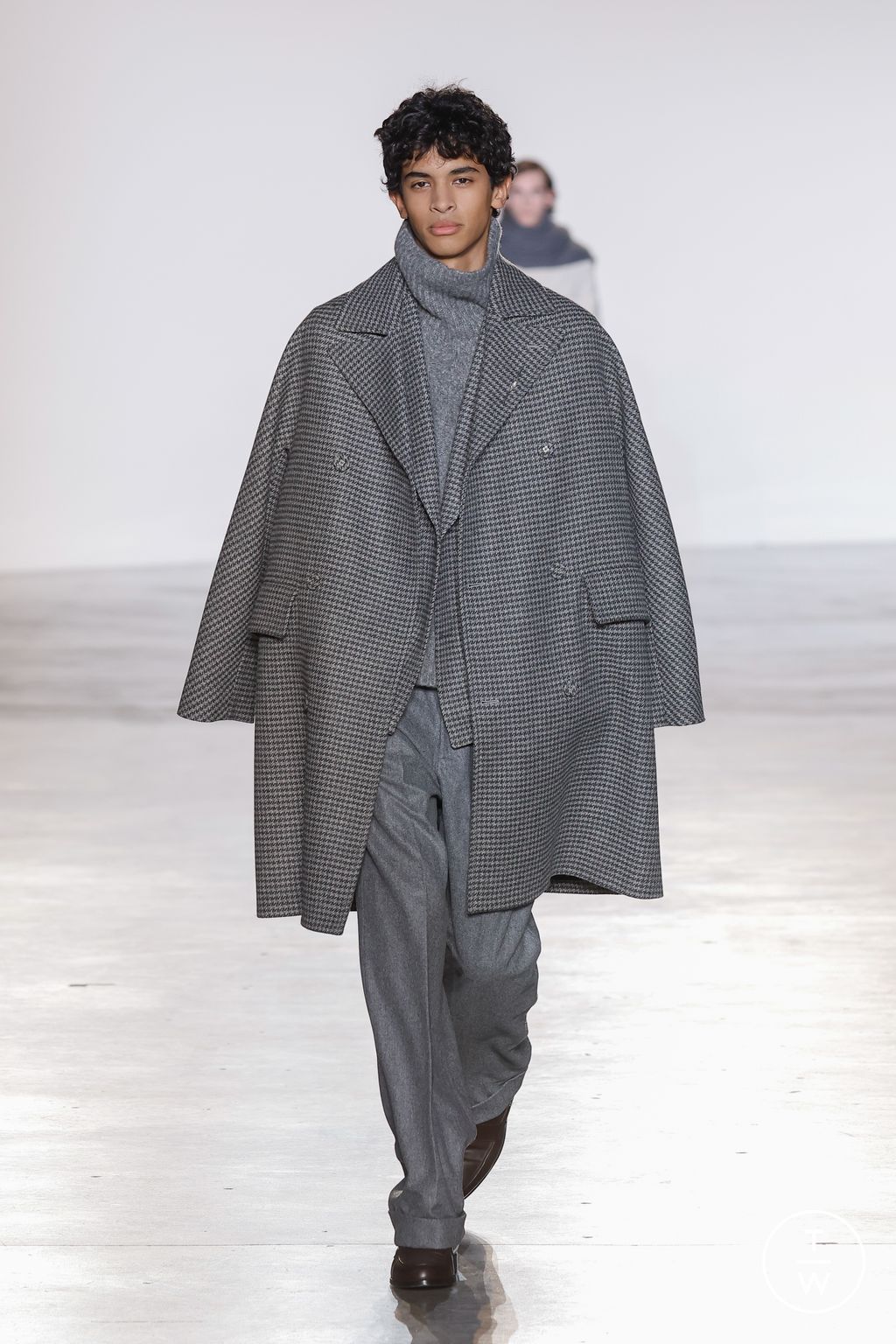 Fashion Week Paris Fall/Winter 2023 look 31 from the Officine Générale collection menswear