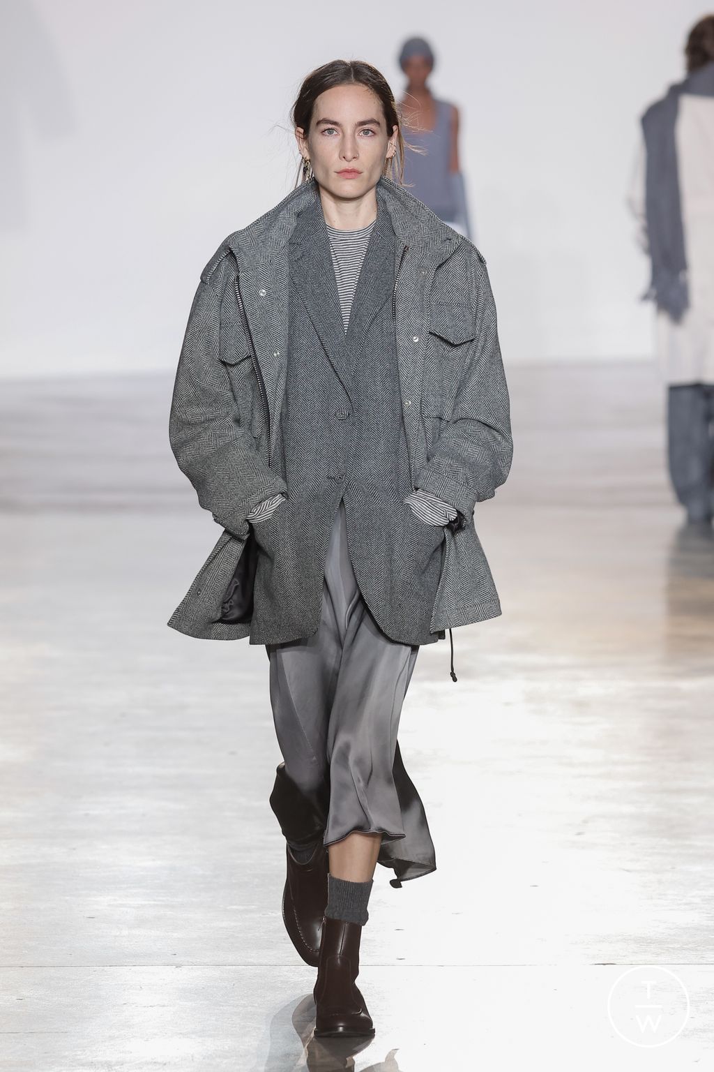 Fashion Week Paris Fall/Winter 2023 look 38 from the Officine Générale collection menswear