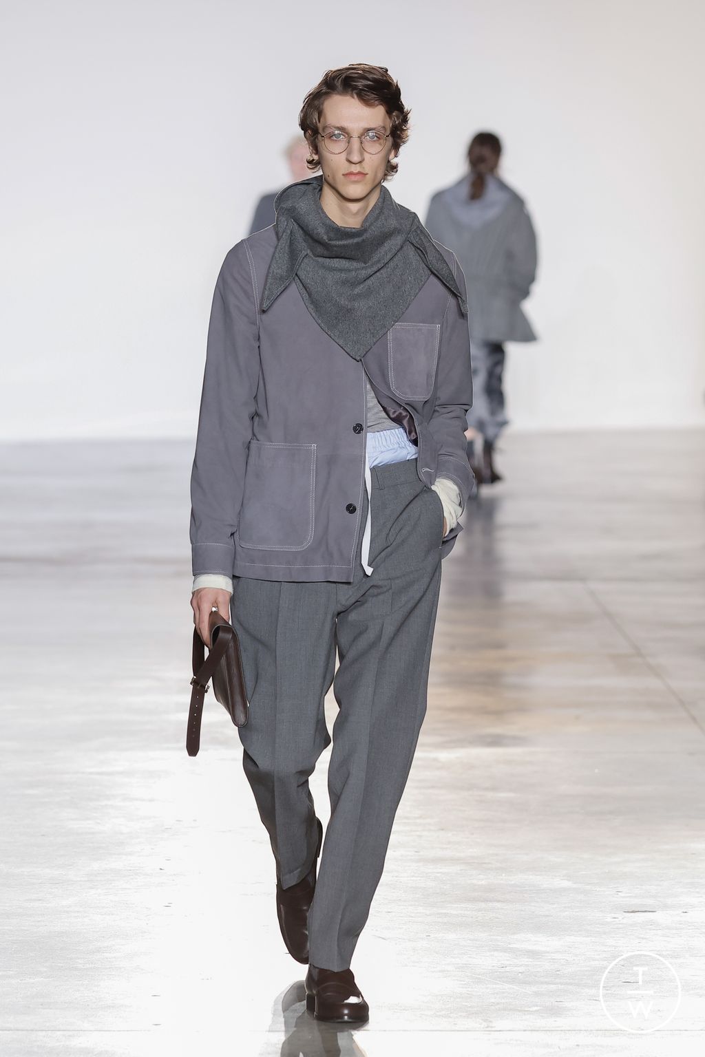 Fashion Week Paris Fall/Winter 2023 look 44 from the Officine Générale collection menswear