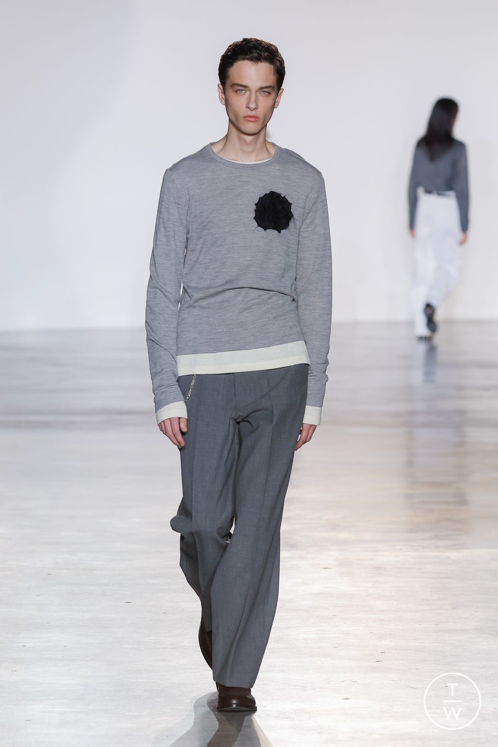 Fashion Week Paris Fall/Winter 2023 look 48 from the Officine Générale collection menswear
